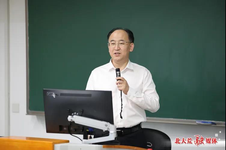 中国大豆产业协会会长杨宝龙在北京大学“创新创业大讲堂”作主题